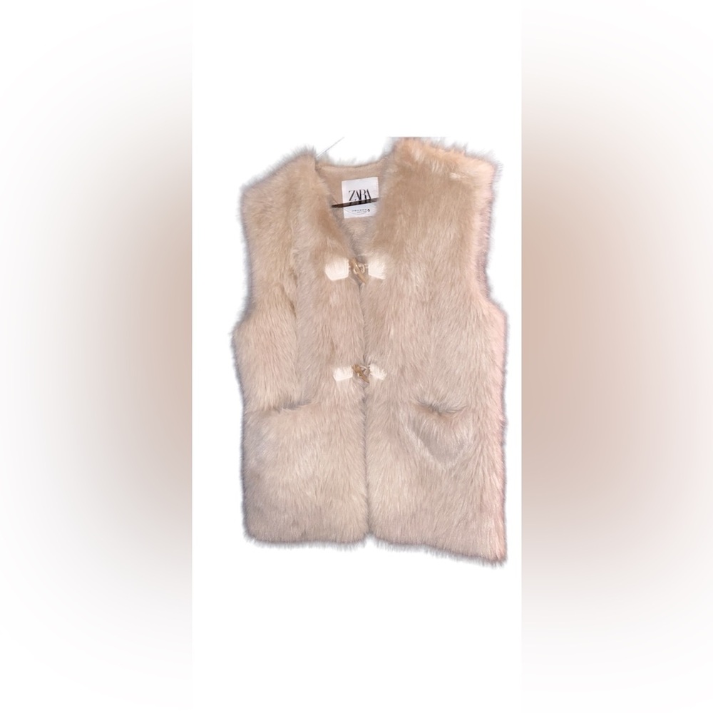 “Zara” Faux Fur Vest V-Neck Color Beige Size XS